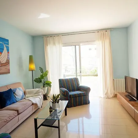 Apartment Flip Flop House By Hello Homes *