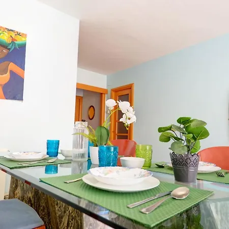 Flip Flop House By Hello Homes * Sitges