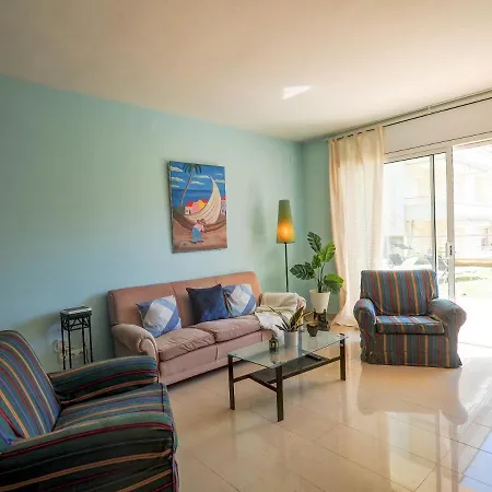 Apartment Flip Flop House By Hello Homes *